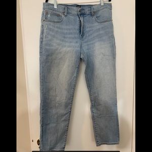 High-rise Light-wash Girlfriend Jeans